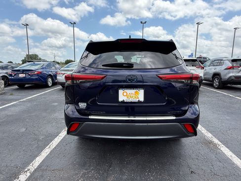 Used 2023 Toyota Highlander Limited w/ Protection Package #3 (TMS) AWD/4WD image 31