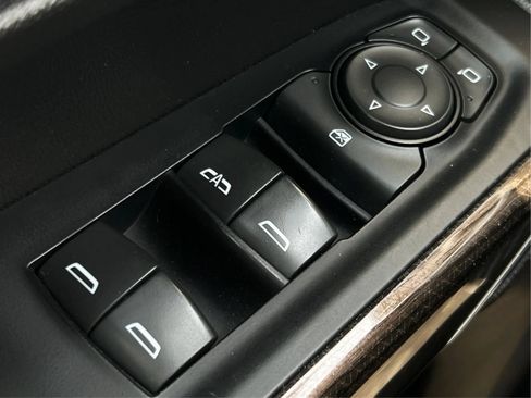 Used 2019 Chevrolet Silverado 1500 LT w/ All-Star Edition AWD/4WD image 40