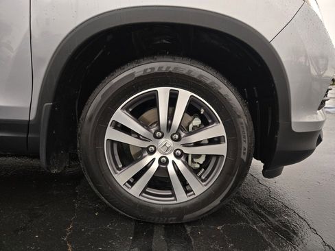 Used 2018 Honda Pilot EX image 9