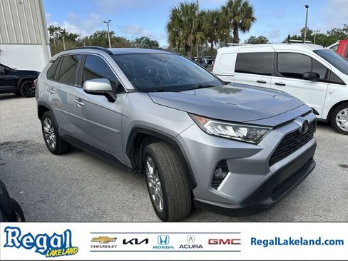 Used 2020 Toyota RAV4 XLE Premium image 1