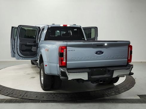Used 2025 Ford F350 Lariat w/ Lariat Ultimate Package AWD/4WD image 14