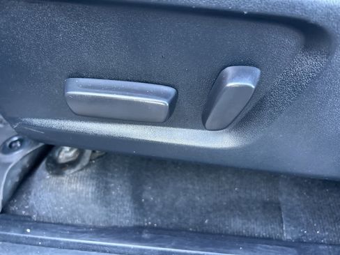 Used 2016 Toyota Tundra Limited w/ Limited Premium Package image 28