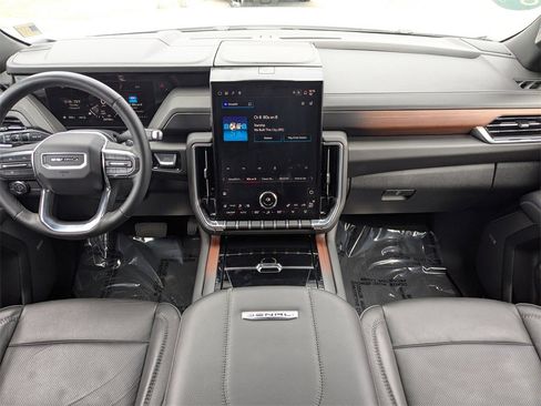 Used 2025 GMC Yukon Denali image 14