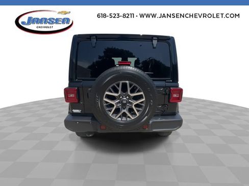 Used 2024 Jeep Wrangler Unlimited Sahara w/ Dual Top Group AWD/4WD image 7