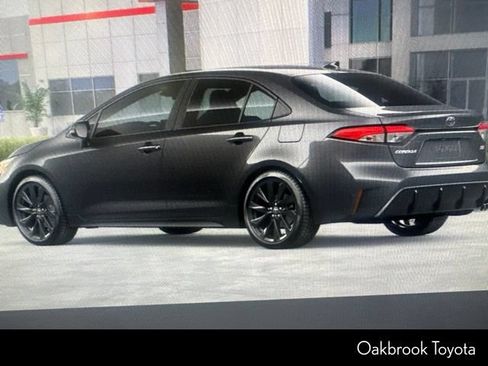 Used 2025 Toyota Corolla SE FWD image 4