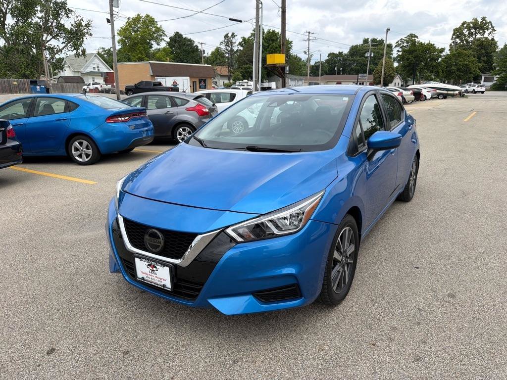 Used 2020 Nissan Versa SV FWD image 4