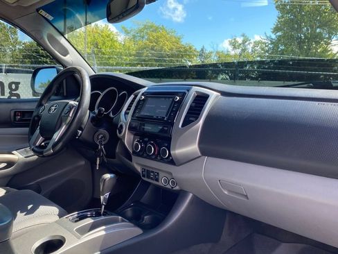 Used 2015 Toyota Tacoma 4x4 Double Cab image 18