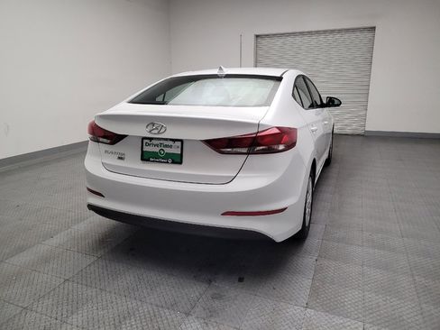 Used 2017 Hyundai Elantra SE image 7
