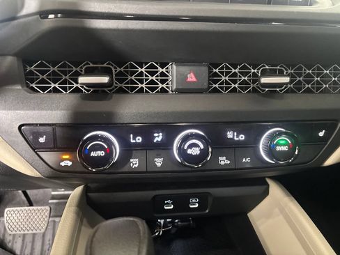 Used 2024 Honda Accord EX image 19