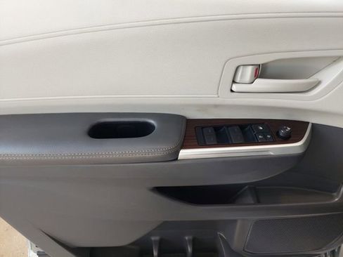 Used 2022 Toyota Sienna LE image 37