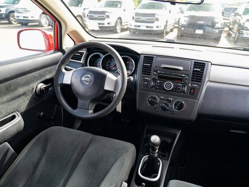 Used 2010 Nissan Versa 1.8 S image 18