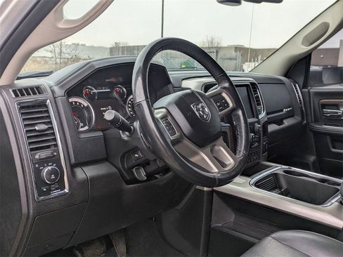 Used 2018 RAM 2500 Laramie w/ Convenience Group image 11