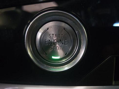Used 2020 Chevrolet Corvette Stingray Preferred Cpe w/ 2LT Preferred Equipment Group RWD image 20