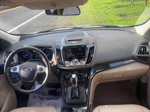 Used 2015 Ford Escape Titanium image 9