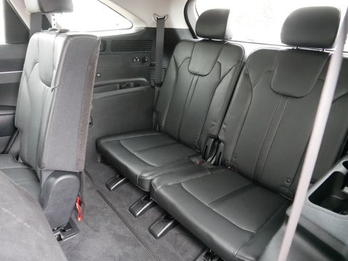 Used 2022 Kia Sorento S image 36