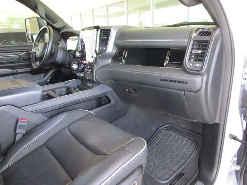 Used 2025 RAM 1500 Limited w/ Off Road Group AWD/4WD image 33