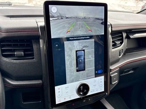 Used 2022 Ford Expedition Max Limited image 25