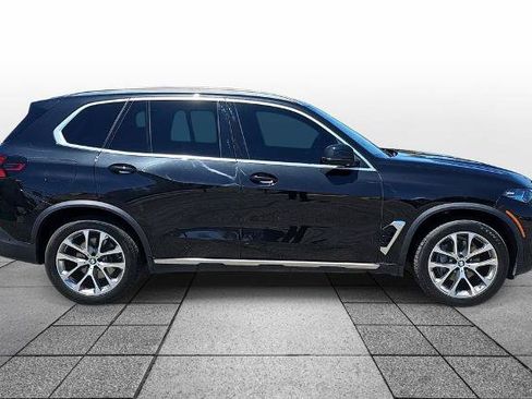 Used 2024 BMW X5 xDrive40i w/ Premium Package AWD/4WD image 4