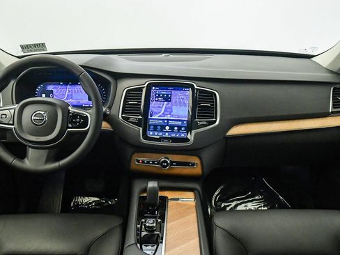 Certified 2024 Volvo XC90 B6 Plus w/ Protection Package Premier AWD/4WD image 15