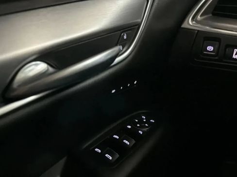 Used 2019 Cadillac XT5 Luxury AWD/4WD image 15