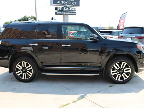 Used 2018 Toyota 4Runner Limited AWD/4WD image 4