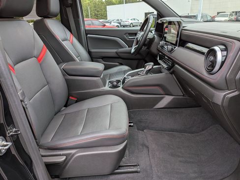 Used 2024 Chevrolet Colorado Z71 w/ Z71 Convenience Package 2 image 36