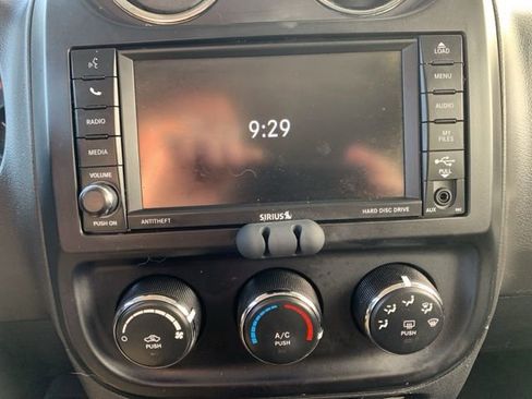 Used 2016 Jeep Patriot High Altitude image 19