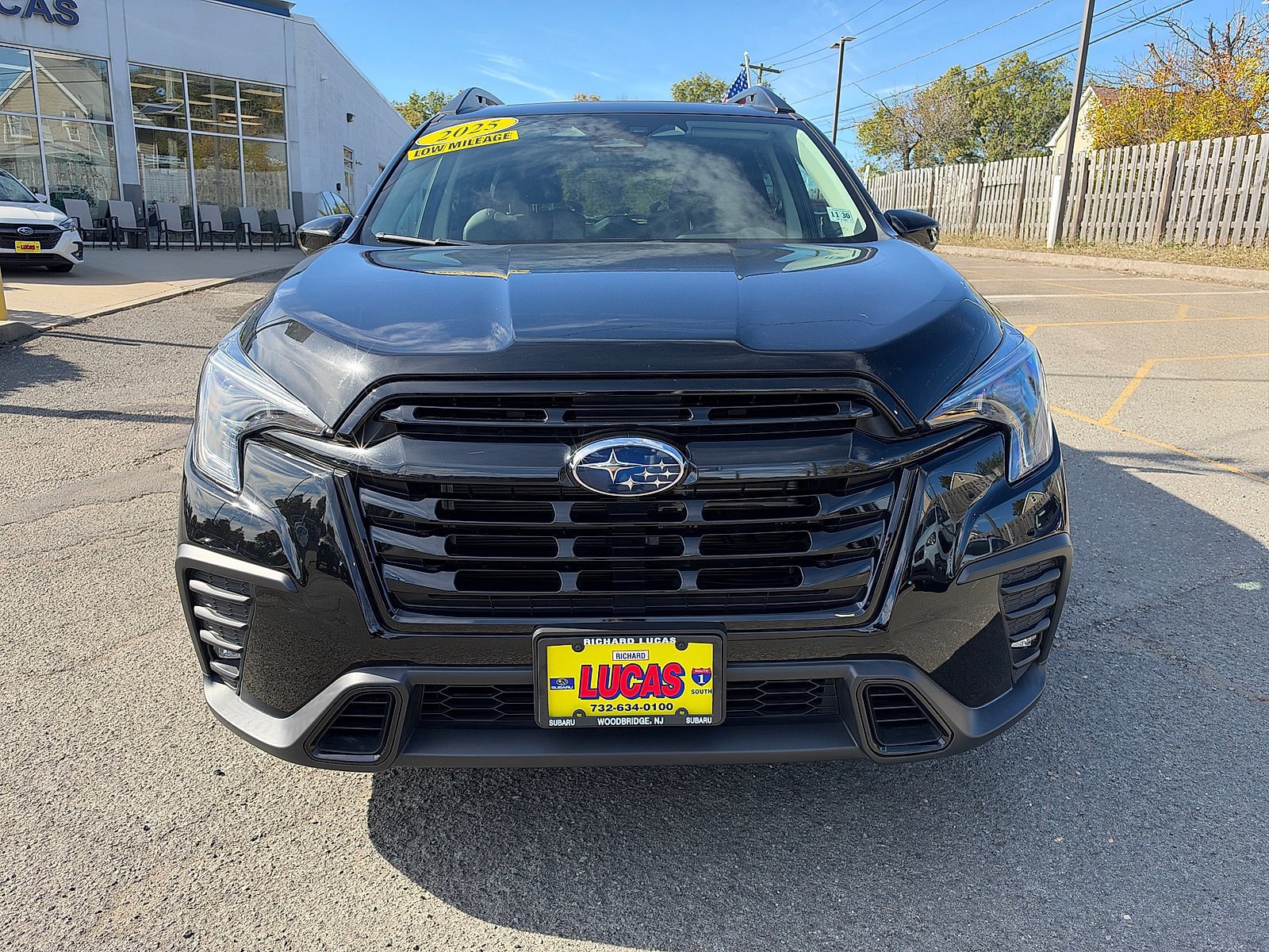 Used 2025 Subaru Ascent Onyx Edition w/ Onyx Package AWD/4WD image 3