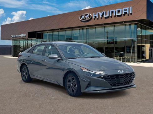 Certified 2023 Hyundai Elantra SEL FWD image 1
