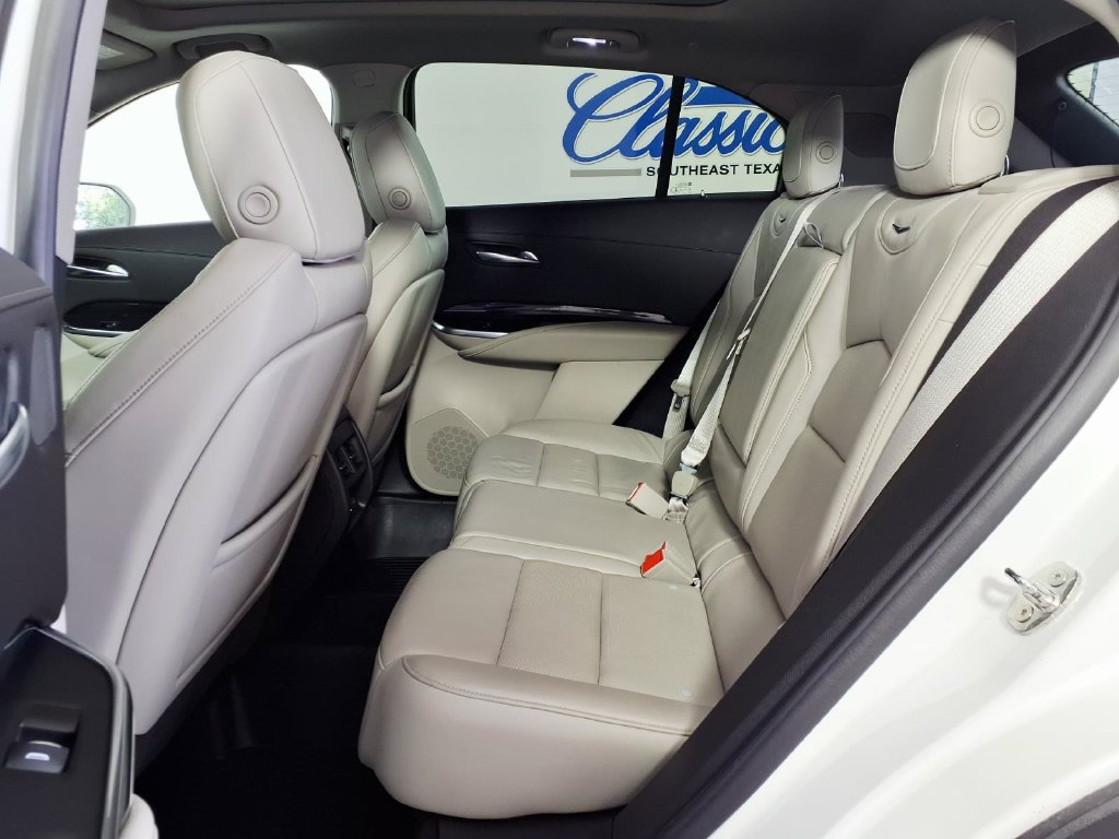 Used 2019 Cadillac XT4 Premium Luxury AWD/4WD image 8