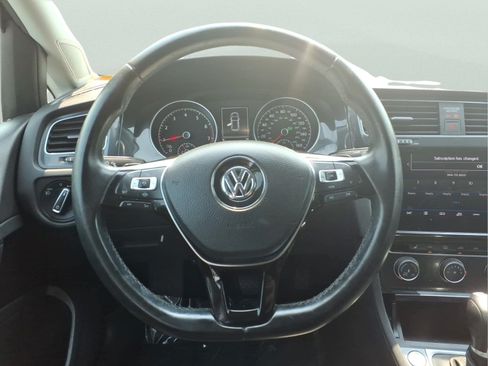 Used 2019 Volkswagen Golf SE FWD image 14
