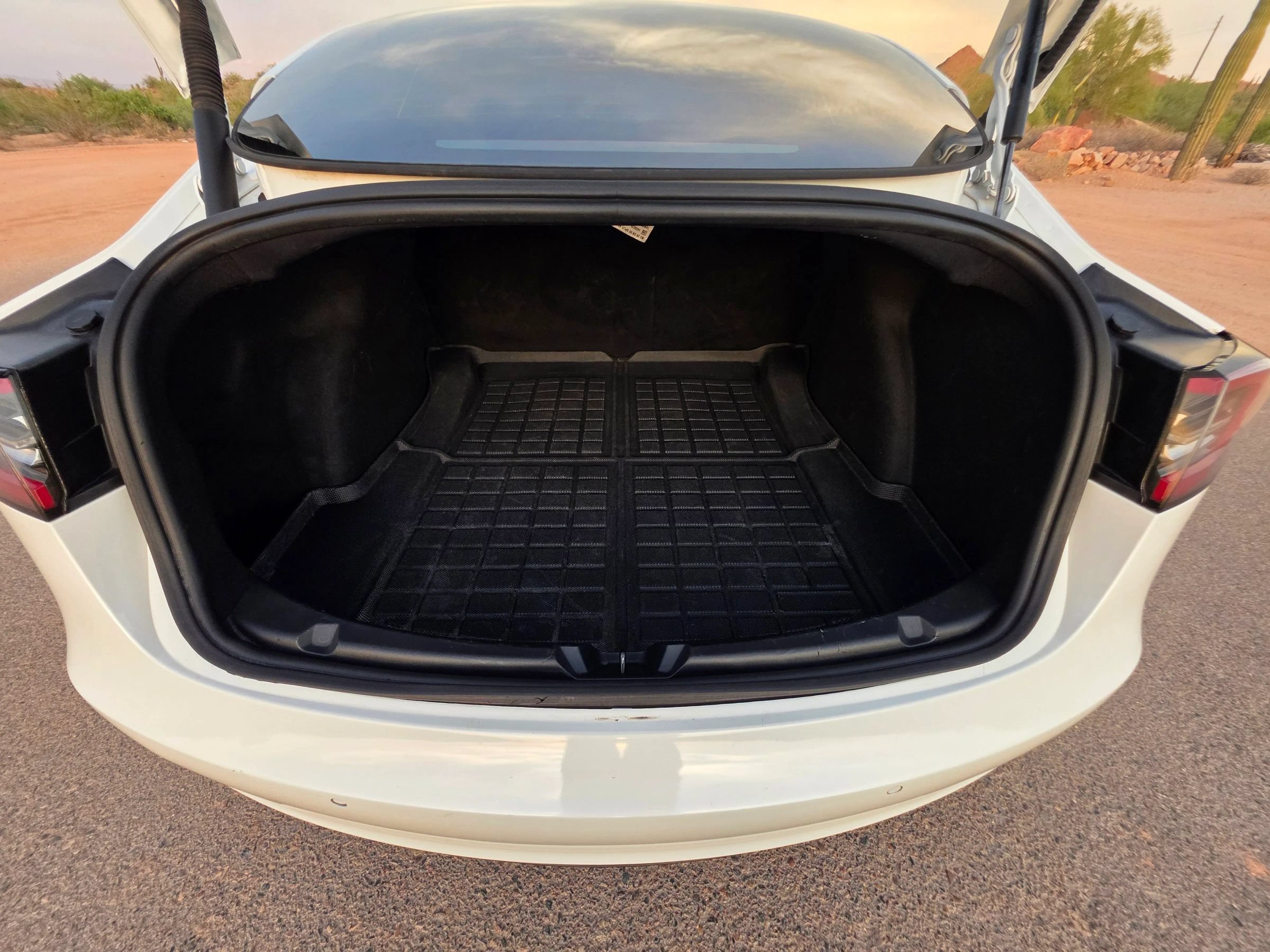 Used 2022 Tesla Model 3 Long Range AWD/4WD image 11