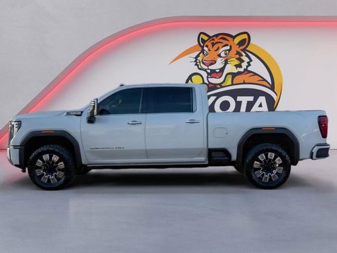 Used 2024 GMC Sierra 2500 Denali w/ Denali Reserve Package image 8