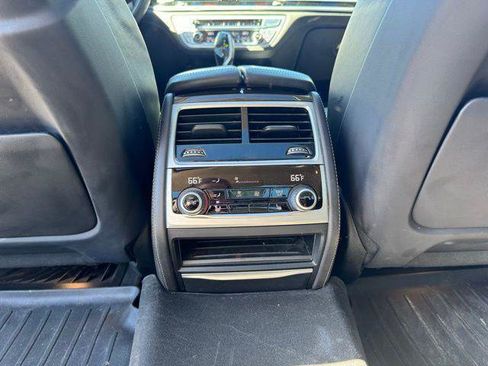 Used 2020 BMW 740i image 18