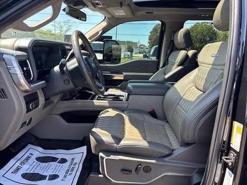 Used 2025 Ford F250 Platinum w/ Platinum Plus Package AWD/4WD image 25