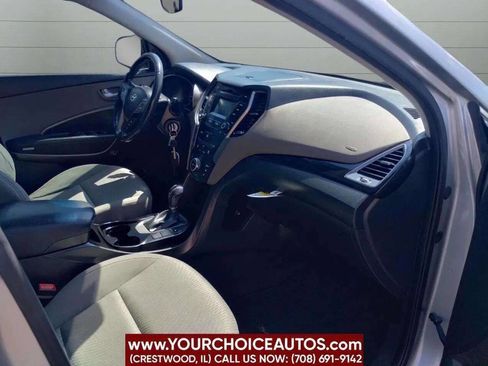 Used 2014 Hyundai Santa Fe GLS image 11