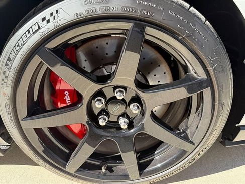 Used 2016 Ford Mustang Shelby GT350R w/ GT350R Equipment Group 920A image 33