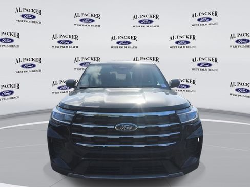New 2026 Ford Explorer Active RWD image 8