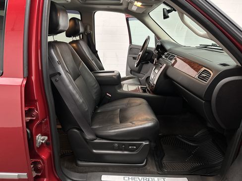 Used 2012 Chevrolet Tahoe LTZ image 30