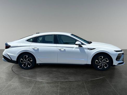 Used 2025 Hyundai Sonata SEL FWD image 10