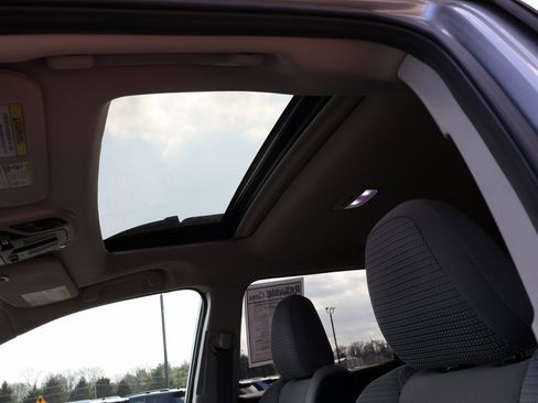 Used 2025 Subaru Outback Premium image 27