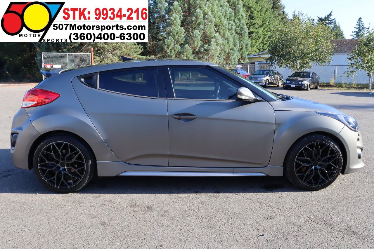 Used 2016 Hyundai Veloster Turbo w/ Option Group 04 FWD image 9