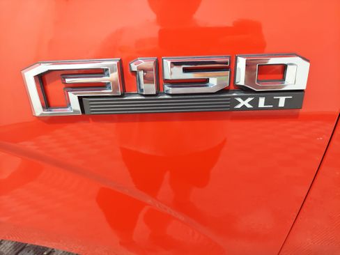 Used 2016 Ford F150 XLT AWD/4WD image 5