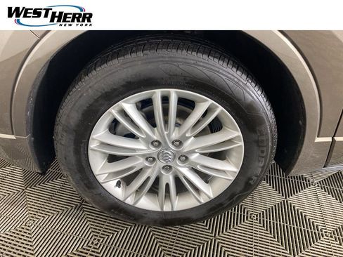 Used 2018 Buick Envision Preferred AWD/4WD image 27