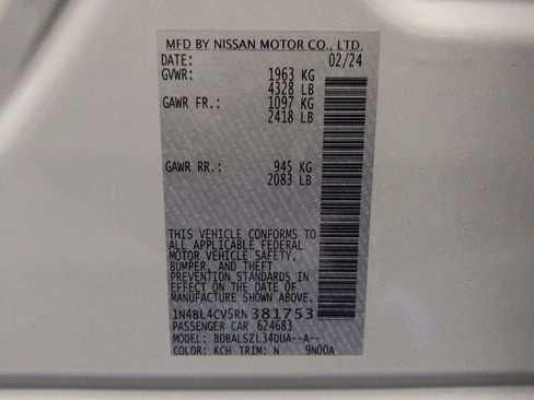 Used 2024 Nissan Altima 2.5 SR FWD image 33