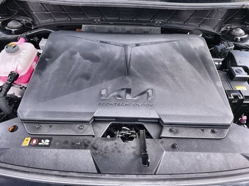 Certified 2023 Kia Niro Wind w/ Wind Preserve Package image 15