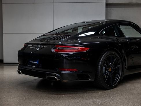 Used 2018 Porsche 911 Carrera image 23