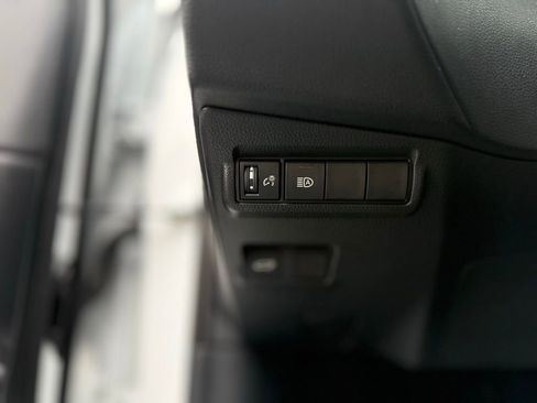 Certified 2022 Toyota Corolla Cross XLE w/ Convenience Package image 14