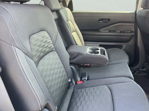 Used 2023 Nissan Pathfinder SV FWD image 19