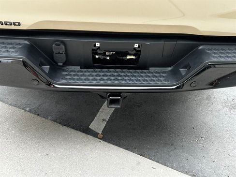 Used 2024 Chevrolet Colorado Trail Boss w/ Technology Package AWD/4WD image 7